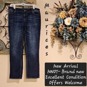 Maurices Indigo Straight Leg Jeans. Excellent Condition  NWOT Size 11/12